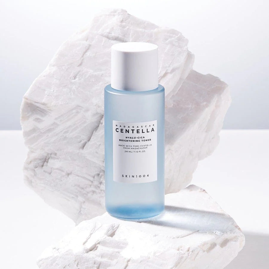 Skin1004 Madagascar Centella Hyalu Cica Brightening Toner 210 ml