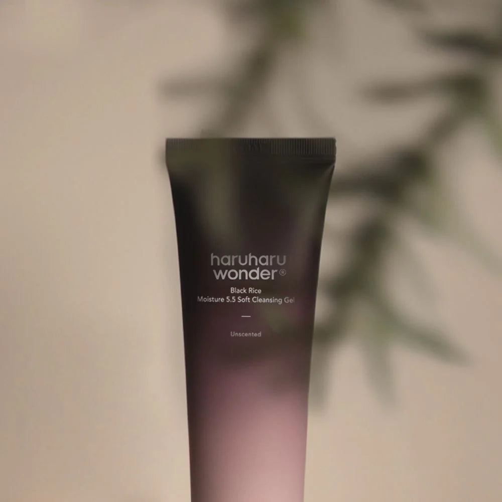 Black Rice Moisture 5.5 Soft Cleansing Gel 3.4 fl.oz. (100 ml)